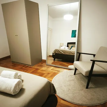 Spacious Near Metro Loreto * מילאנו
