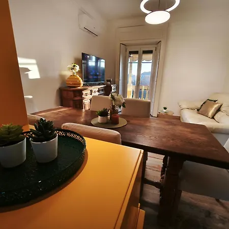 Spacious Near Metro Loreto דירה