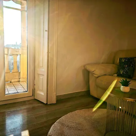 Spacious Near Metro Loreto *